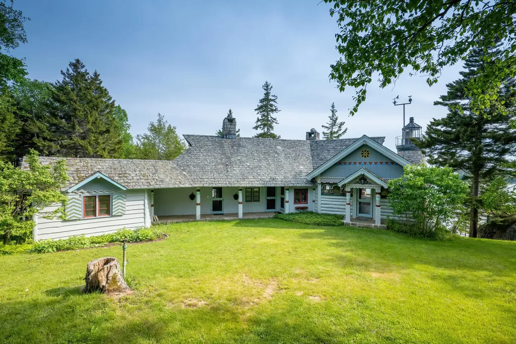 158 High Head Drive Brooklin ME 04616