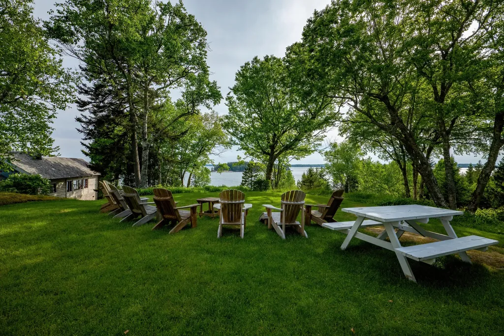 158 High Head Drive Brooklin ME 04616