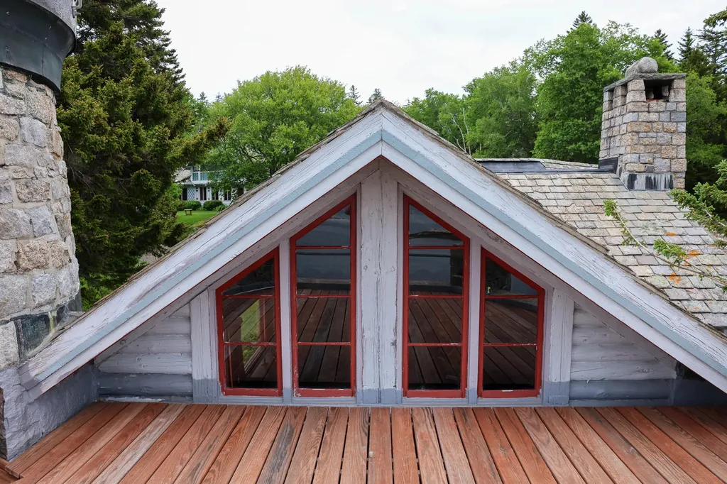 158 High Head Drive Brooklin ME 04616