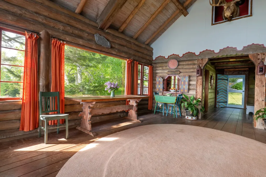 158 High Head Drive Brooklin ME 04616