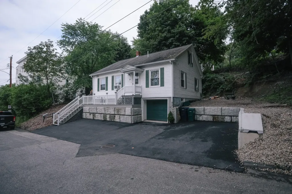 25 Freeman Street Biddeford ME 04005