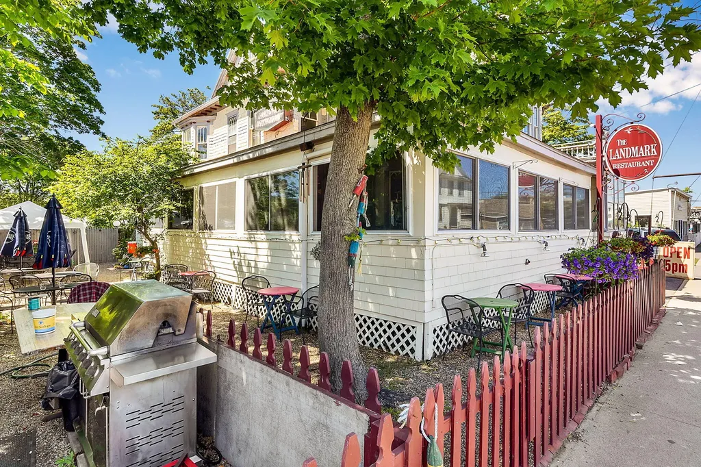 28 E East Grand Avenue Old Orchard Beach ME 04064