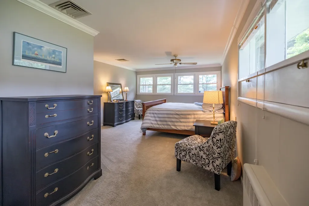 15 Delcliffe Lane Lewiston ME 04240