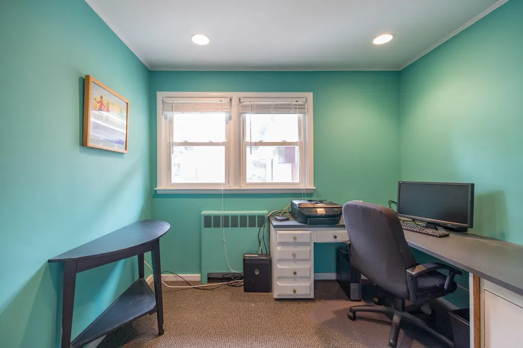 15 Delcliffe Lane Lewiston ME 04240