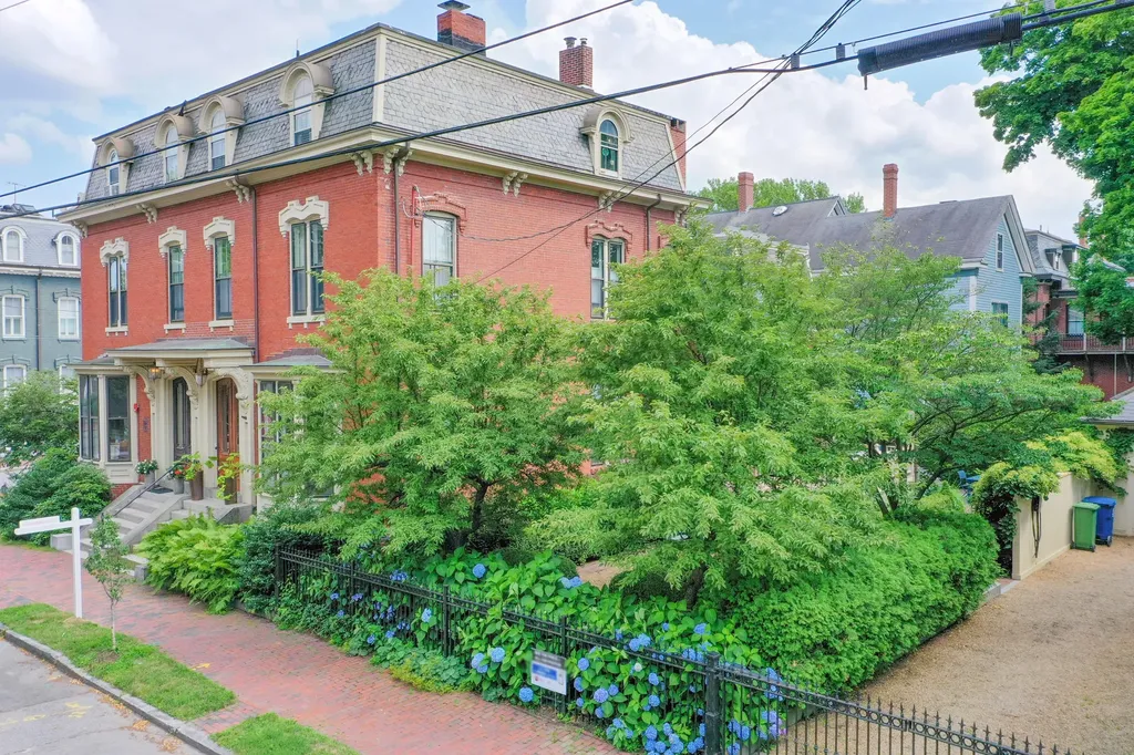 148 Pine Street Portland ME 04102