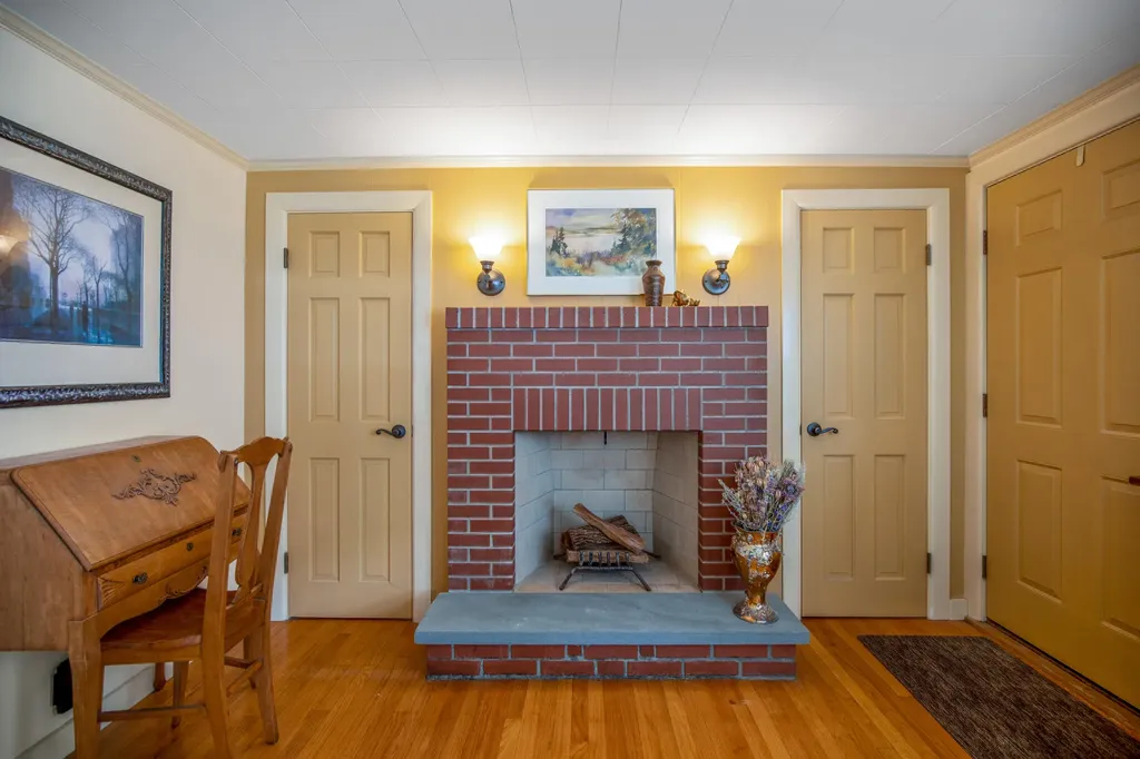 13 Chapel Street Freeport ME 04032