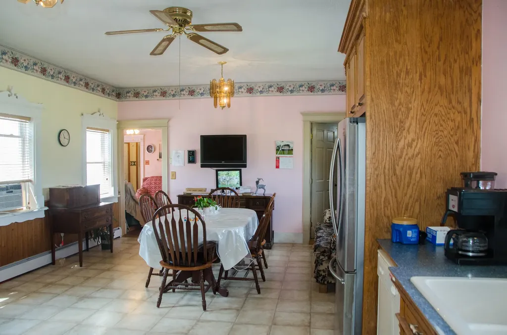 3 Alexander Reed Road Richmond ME 04357