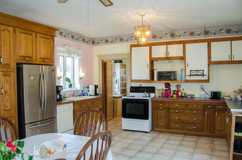 3 Alexander Reed Road Richmond ME 04357
