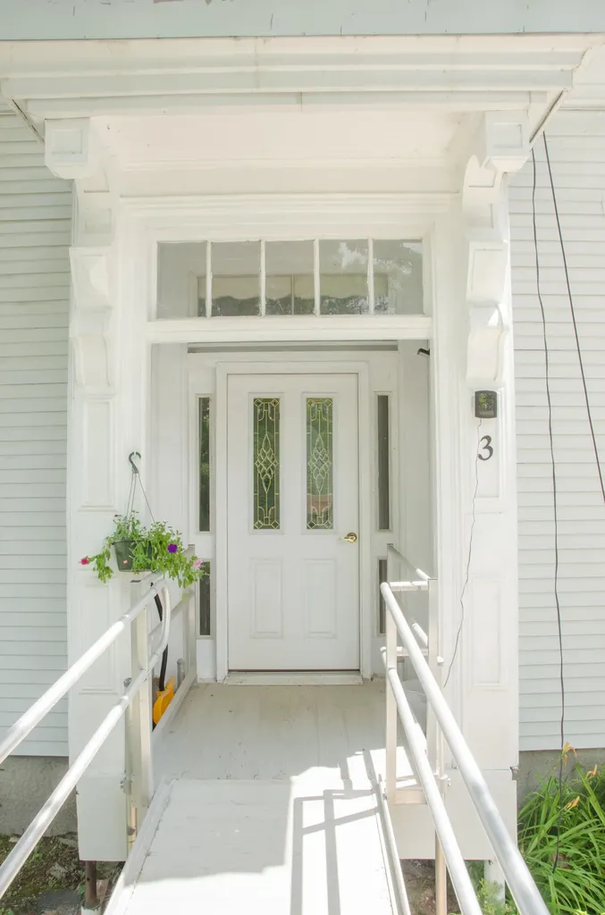3 Alexander Reed Road Richmond ME 04357