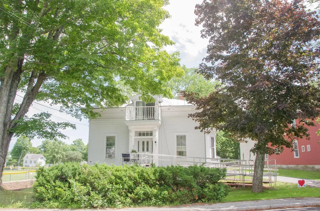 3 Alexander Reed Road Richmond ME 04357