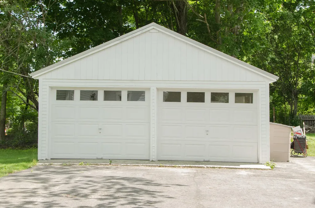 3 Alexander Reed Road Richmond ME 04357