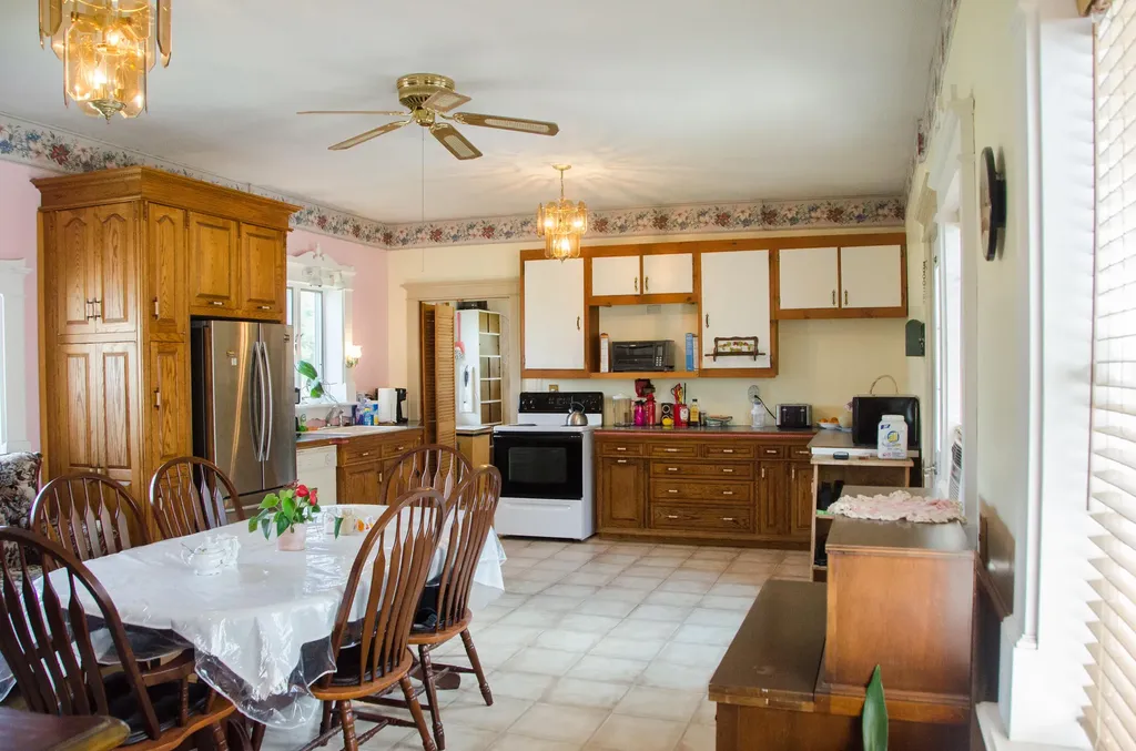 3 Alexander Reed Road Richmond ME 04357