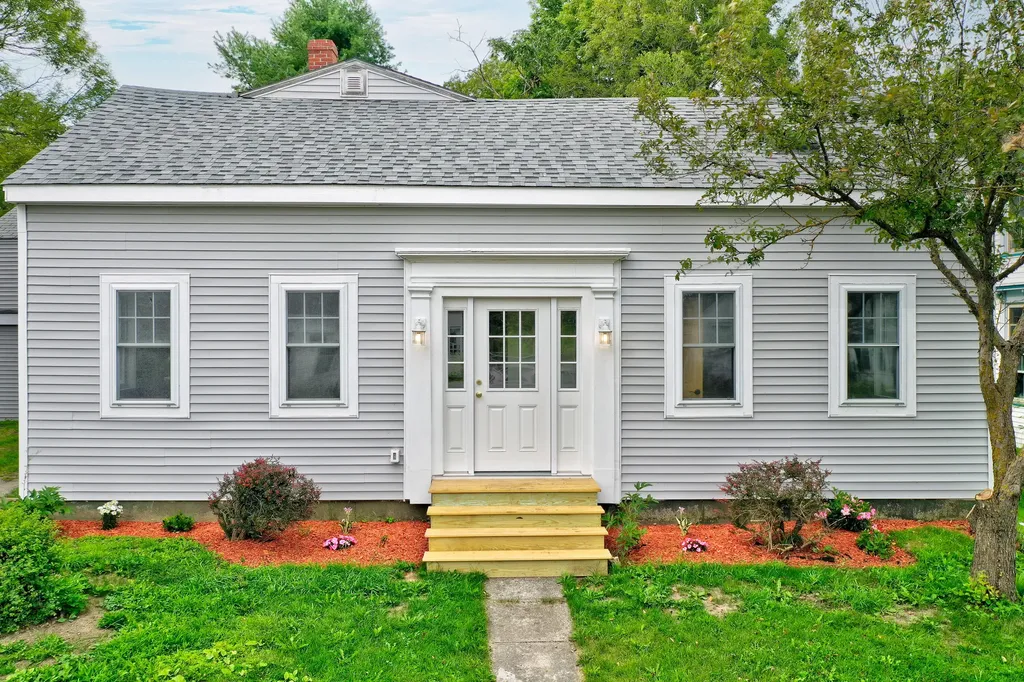 49 Main Street Thomaston ME 04861