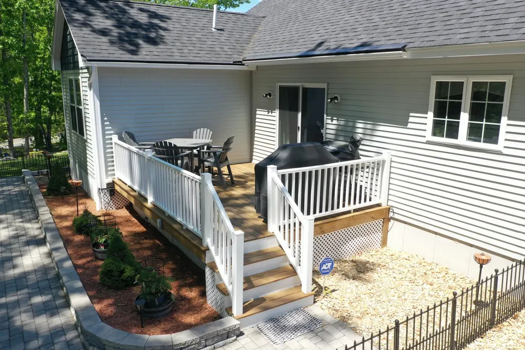 15 Rocky Lane Wells ME 04090
