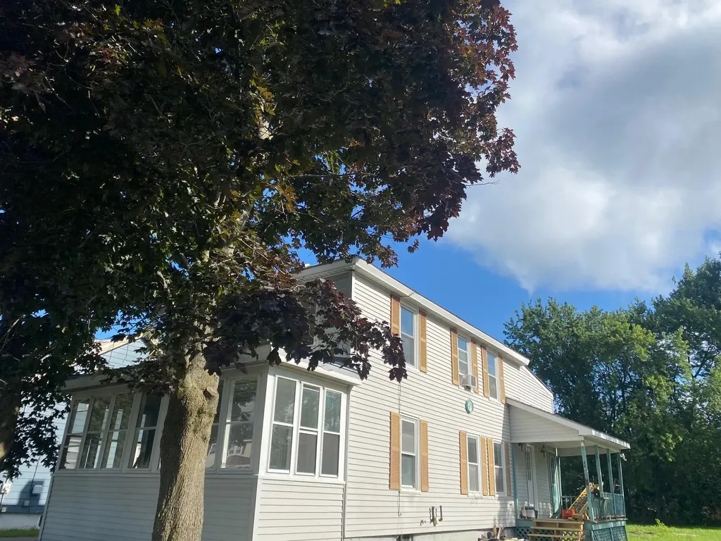 26 Burrill Street Fairfield ME 04937