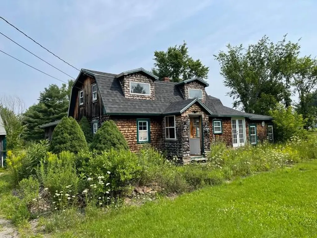 365 Lewiston Road West Gardiner ME 04345
