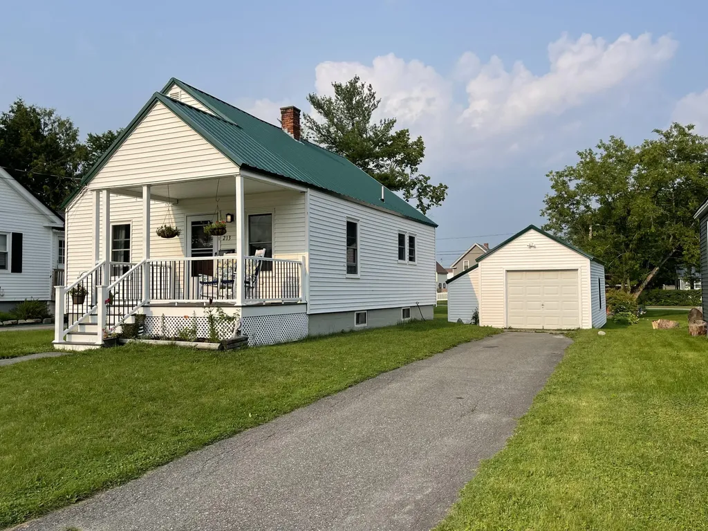213 Fern Street Bangor ME 04401