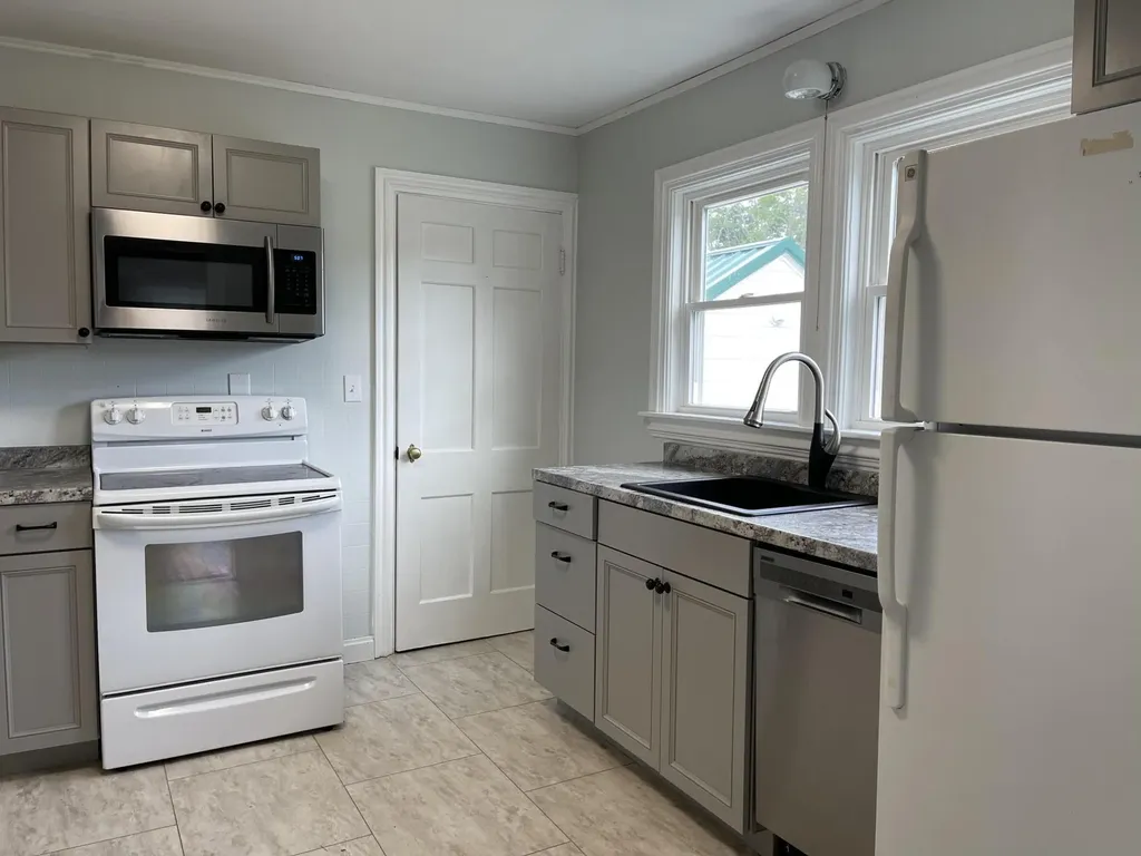 213 Fern Street Bangor ME 04401