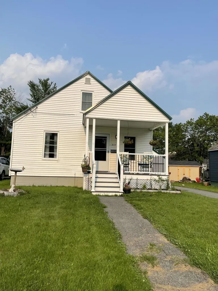 213 Fern Street Bangor ME 04401