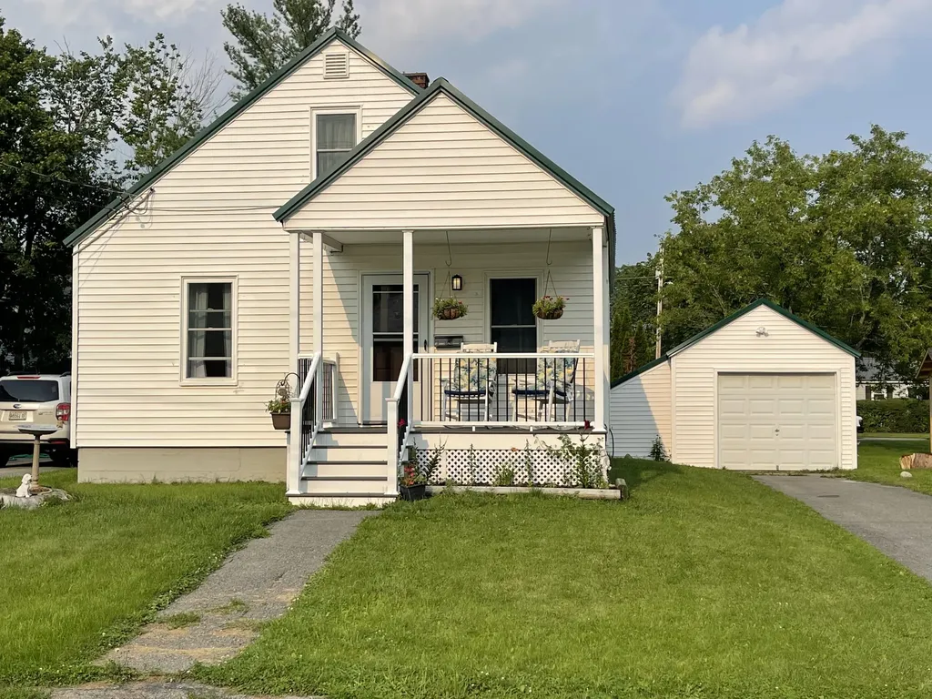 213 Fern Street Bangor ME 04401