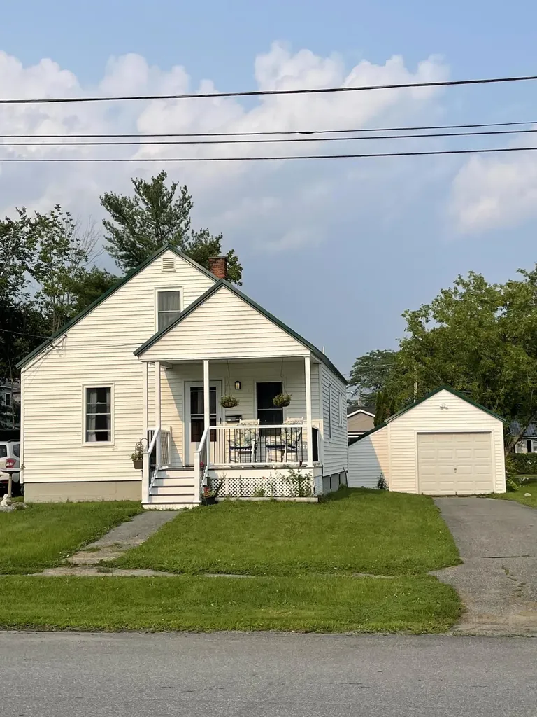 213 Fern Street Bangor ME 04401