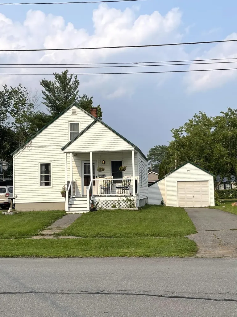 213 Fern Street Bangor ME 04401