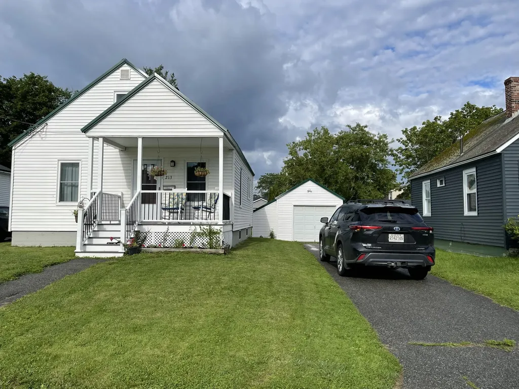213 Fern Street Bangor ME 04401