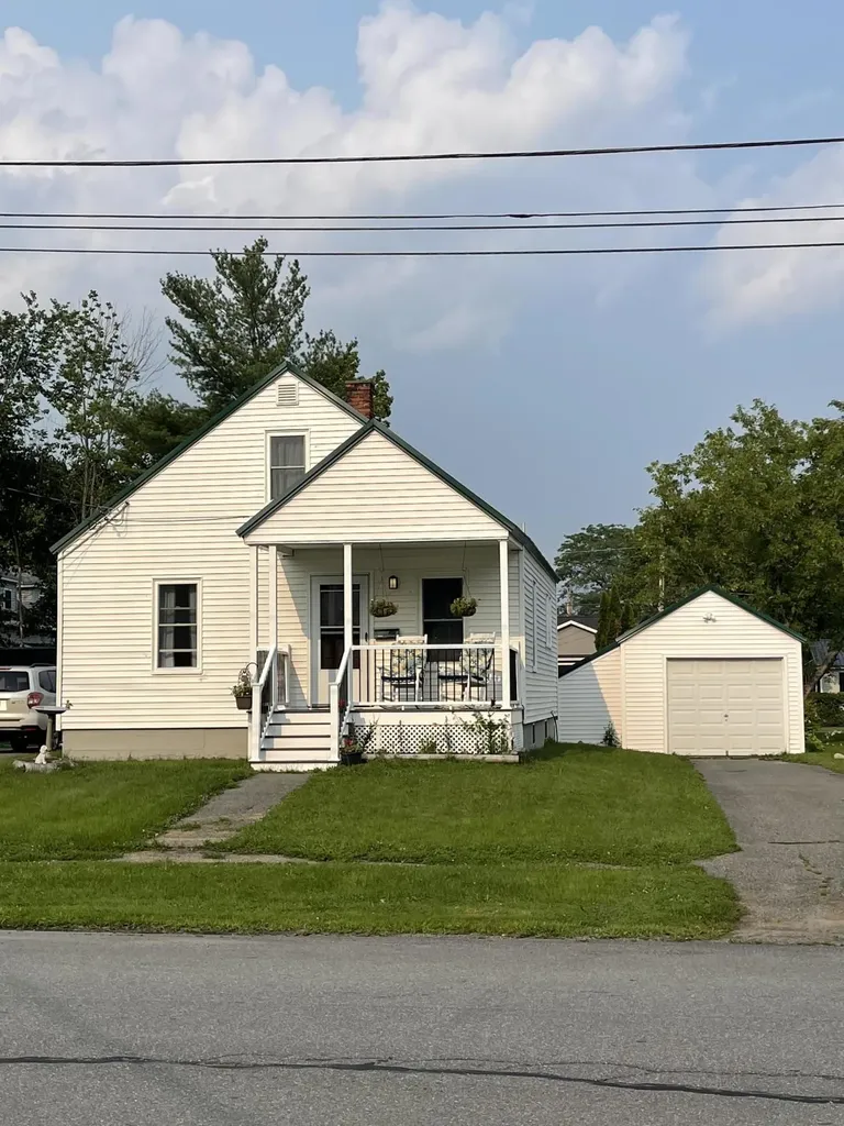 213 Fern Street Bangor ME 04401