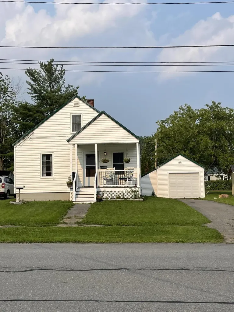 213 Fern Street Bangor ME 04401