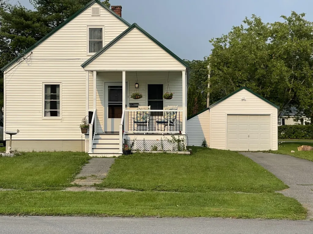 213 Fern Street Bangor ME 04401
