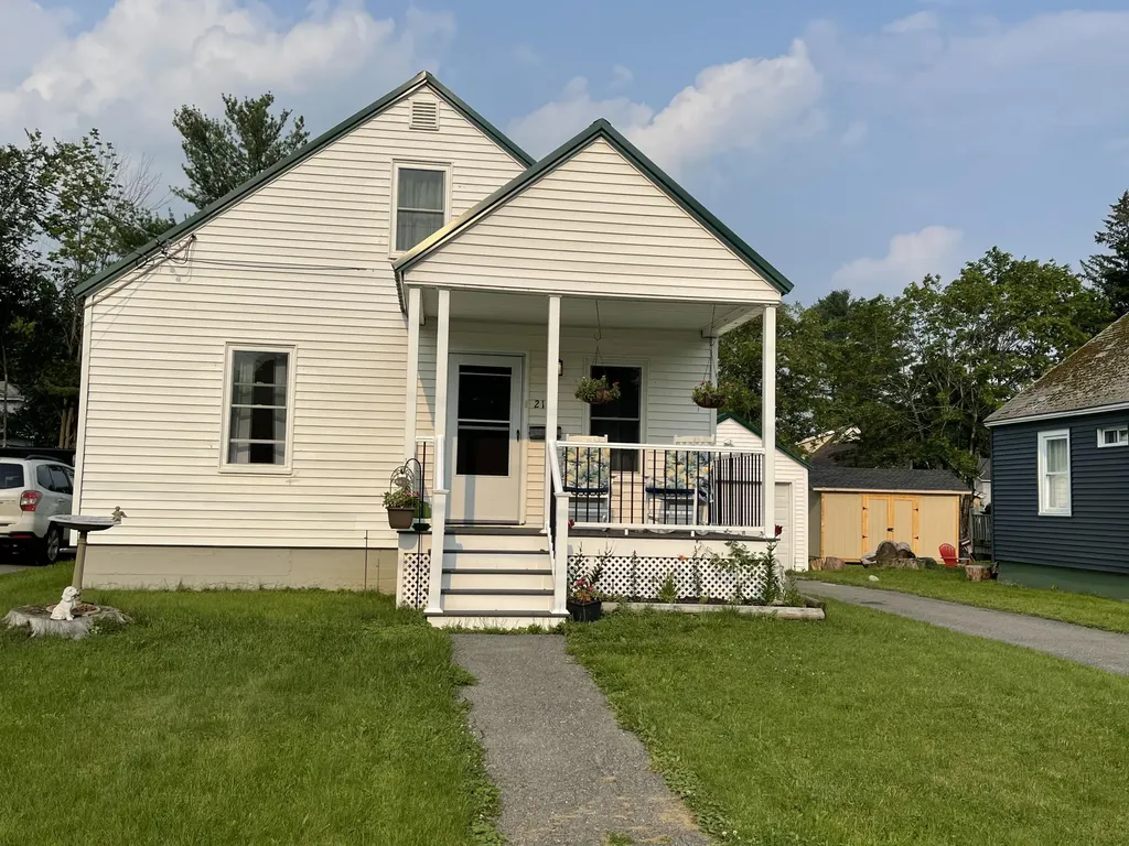 213 Fern Street Bangor ME 04401