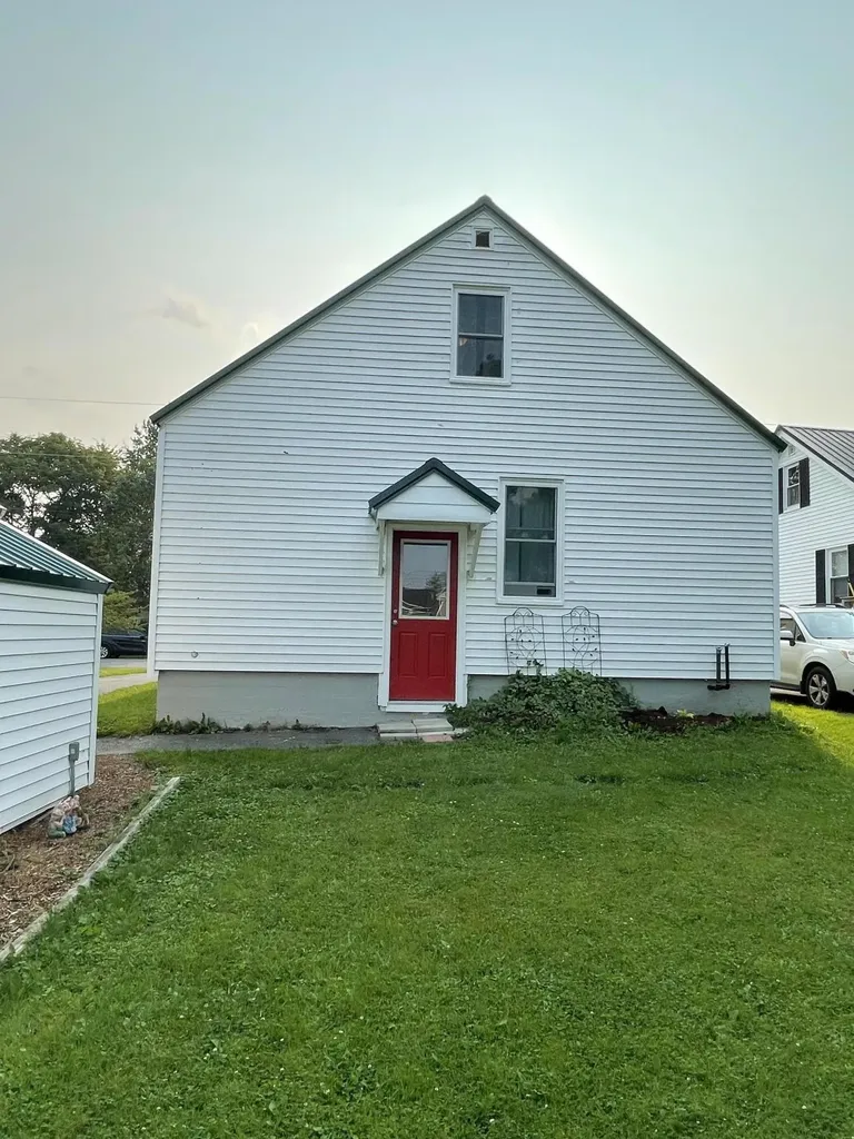 213 Fern Street Bangor ME 04401