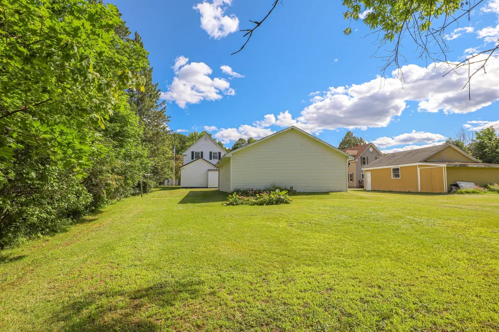 28 Call Road Milford ME 04461