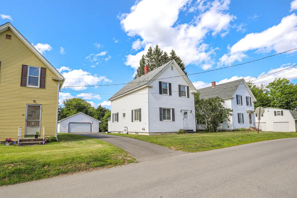 28 Call Road Milford ME 04461