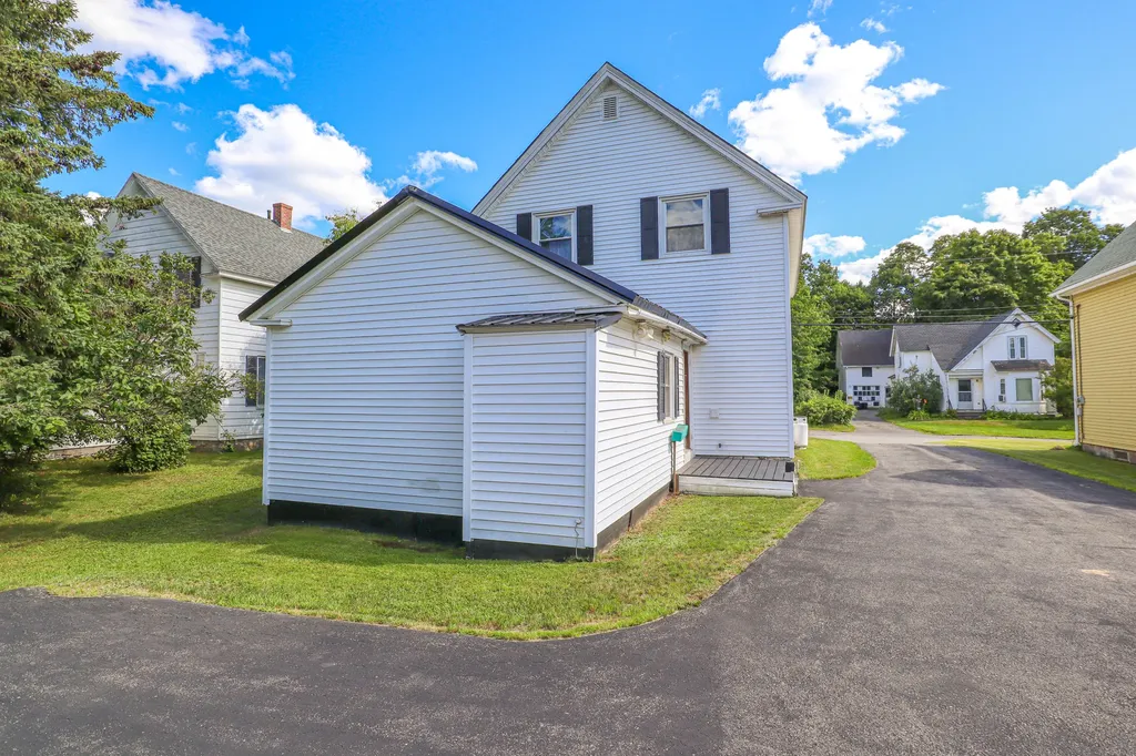 28 Call Road Milford ME 04461