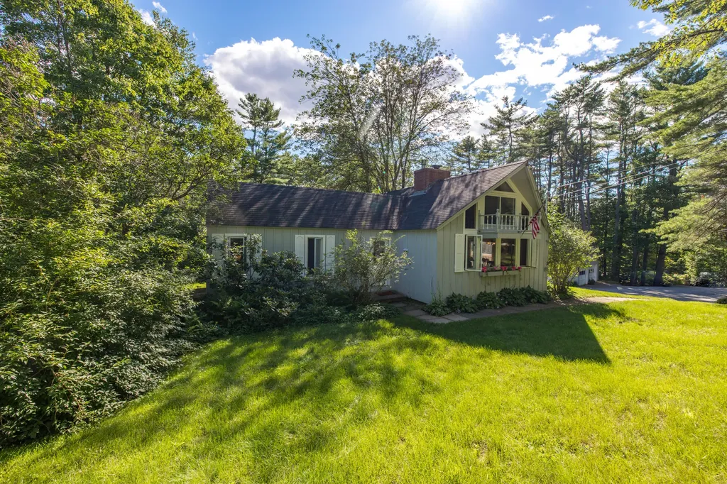 221 Johnson Road Auburn ME 04210