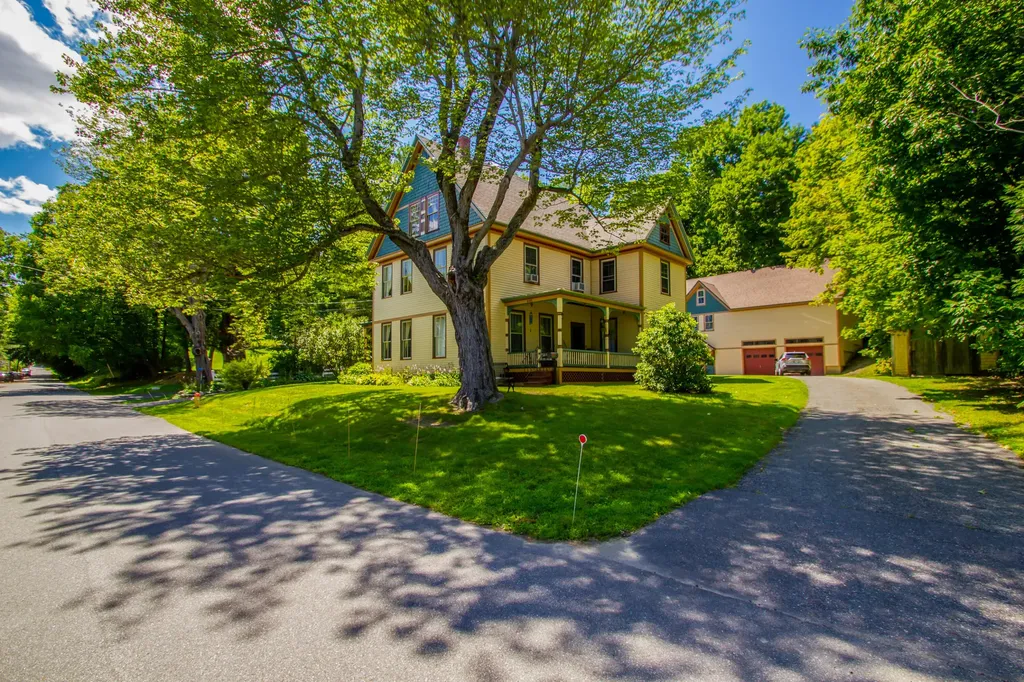 9 Summer Street Hallowell ME 04347