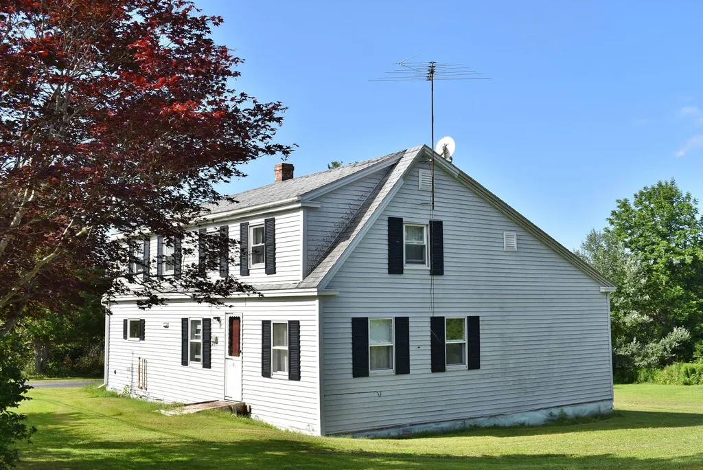 42 Black Road S Searsport ME 04974