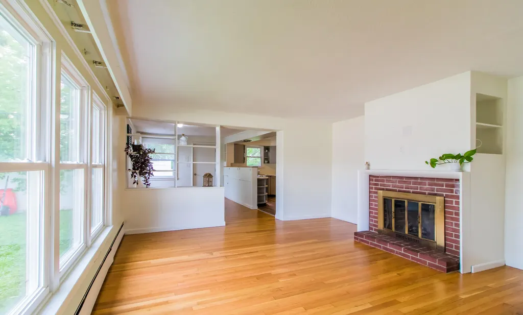 312 Pond Road Lewiston ME 04240