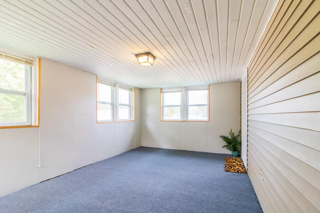 312 Pond Road Lewiston ME 04240