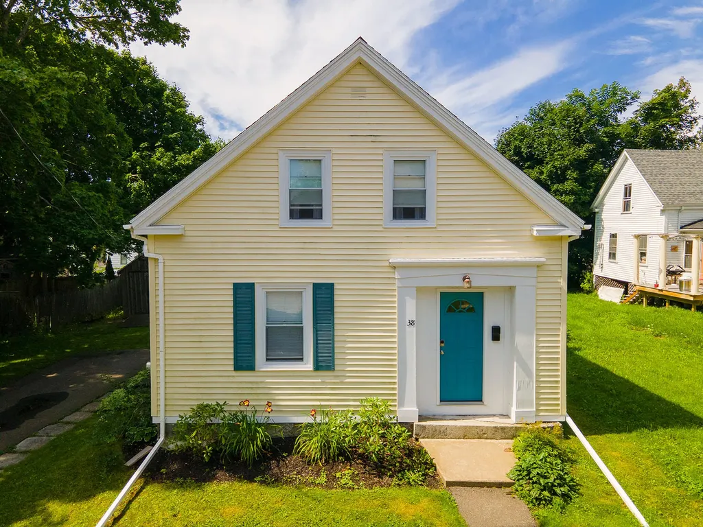 38 Warren Street Rockland ME 04841