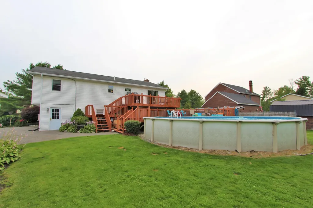 82 Canterbury Road Brewer ME 04412