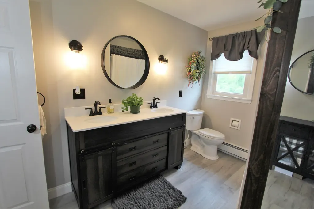 82 Canterbury Road Brewer ME 04412