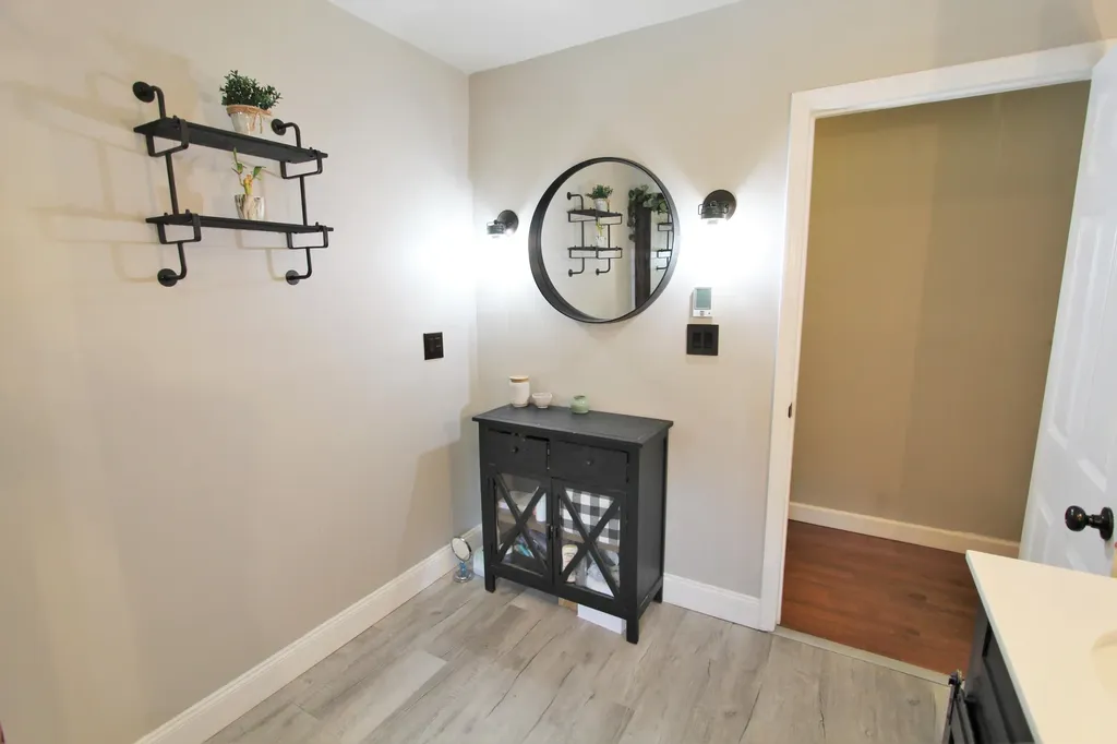 82 Canterbury Road Brewer ME 04412