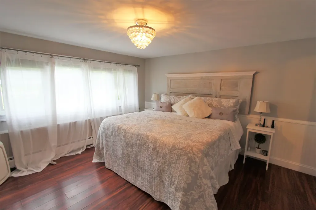 82 Canterbury Road Brewer ME 04412