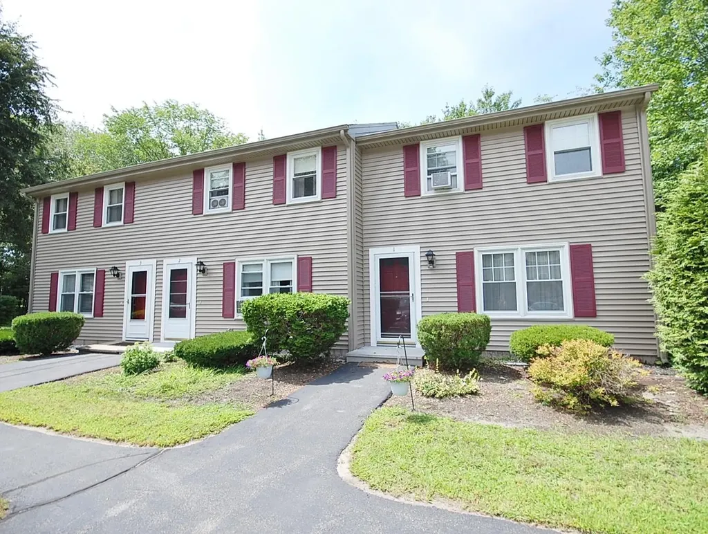 1 Jamestown Court South Portland ME 04106