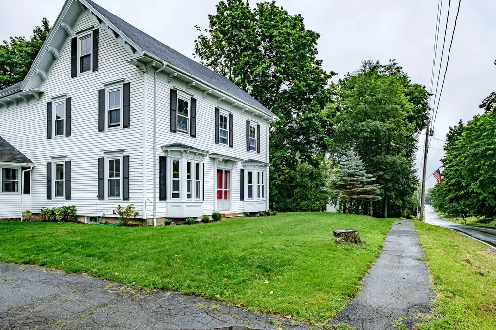 48 Main Street Warren ME 04864