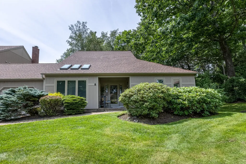 8 Wildwood Drive Cape Elizabeth ME 04107