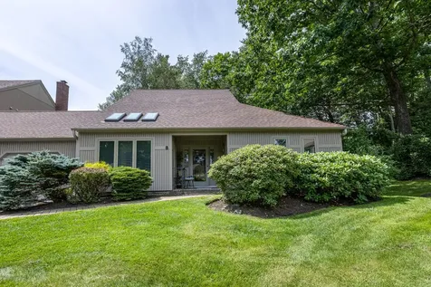 8 Wildwood Drive Cape Elizabeth ME 04107