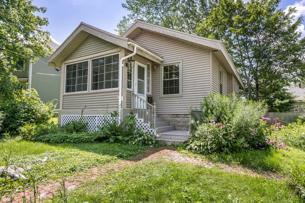 148 Rockland Avenue Portland ME 04102